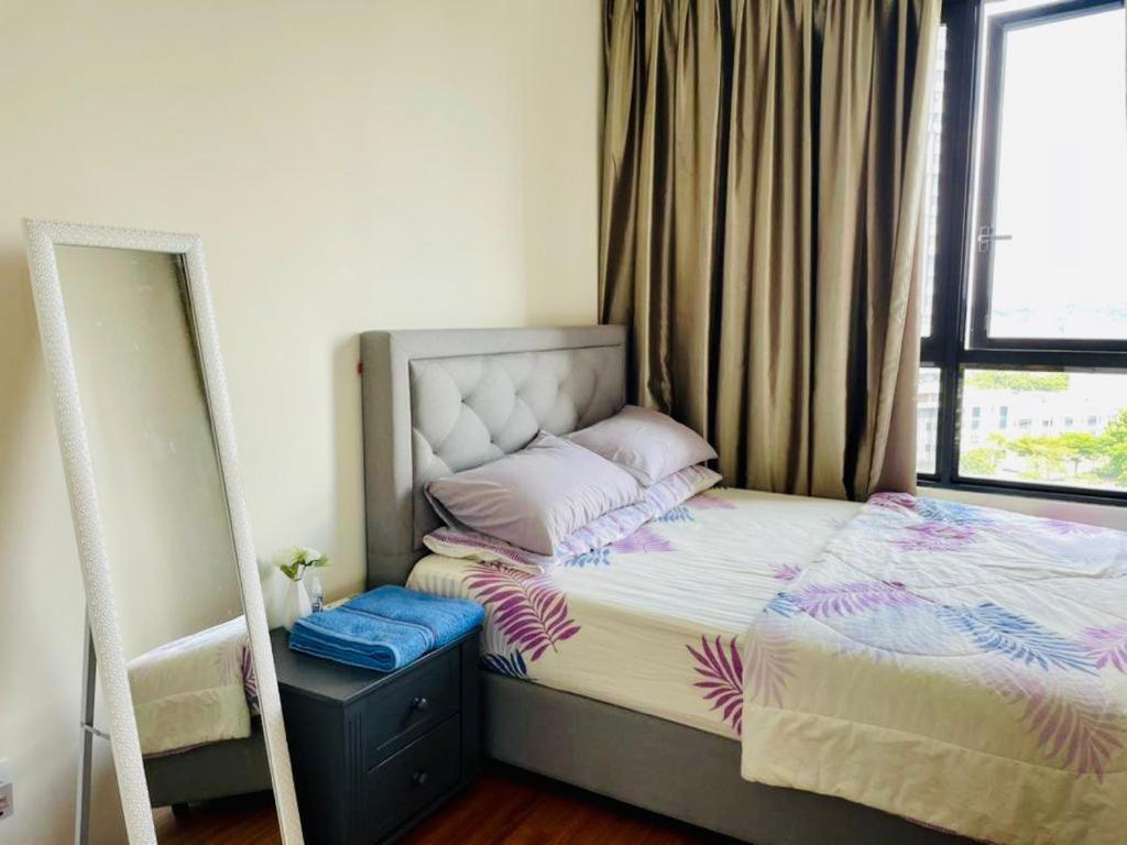 Homestay I-City Cantik, Tenang, Wifi, 4K Smart Tv, Netflix, Coway, Free Parking Шах-Алам Экстерьер фото
