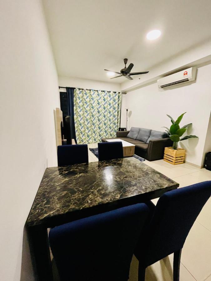 Homestay I-City Cantik, Tenang, Wifi, 4K Smart Tv, Netflix, Coway, Free Parking Шах-Алам Экстерьер фото