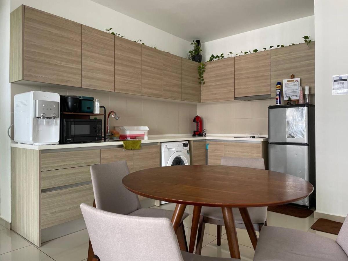 Homestay I-City Cantik, Tenang, Wifi, 4K Smart Tv, Netflix, Coway, Free Parking Шах-Алам Экстерьер фото